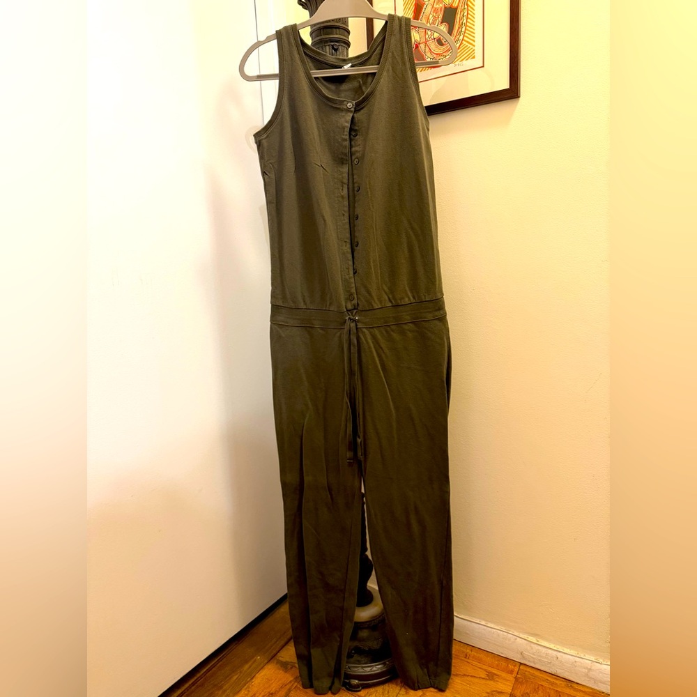 Uniqlo- Khaki sleeveless jumpsuit Size M